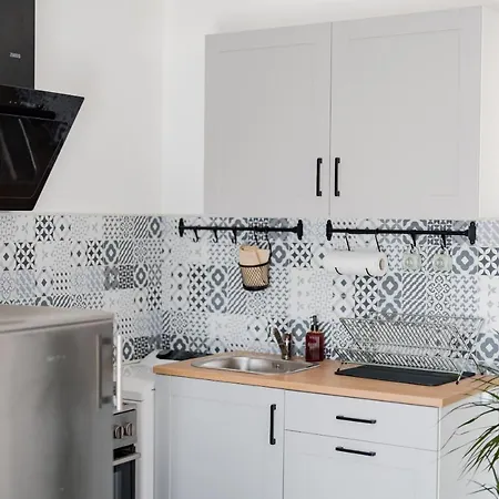 Le Petit Escape * 瓦爾納